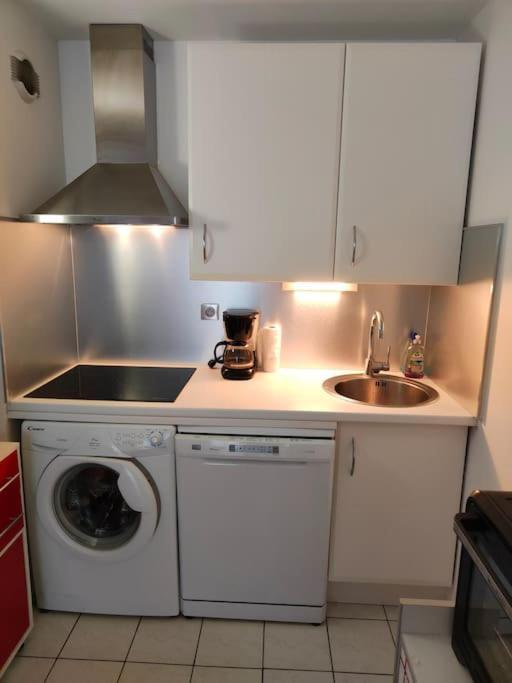 Appartement 2 Pieces Avec Une Grande Terrasse, 3 Etoiles, Wifi, Box Pour Vehicule Et Velos Les Sables-dʼOlonne Екстериор снимка